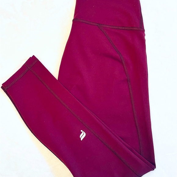 🌼Fabletics Define Powerhold High-waisted 7/8 Legging, Size Small, Merlot (NWT) - Picture 4 of 6